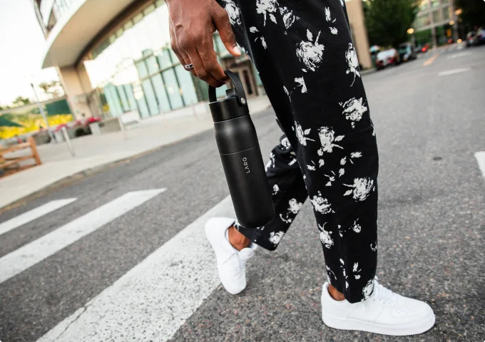Comfort grip handle